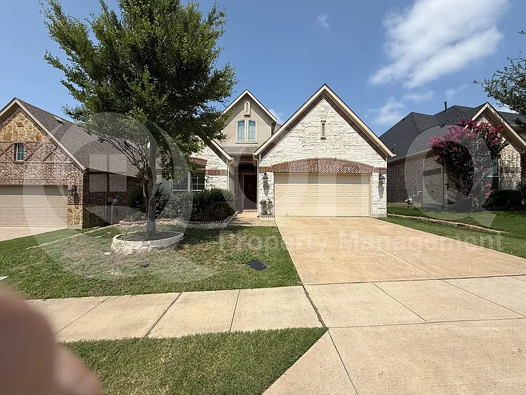 2707 Point Vista Dr — Photo 1