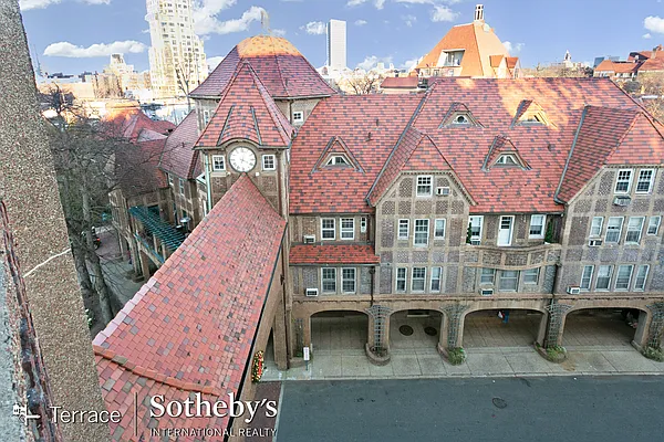 Rented by Terrace Sotheby's International Realty | media 37