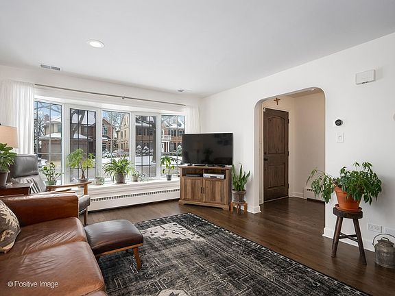 4th image of 7823 Lotus Ave