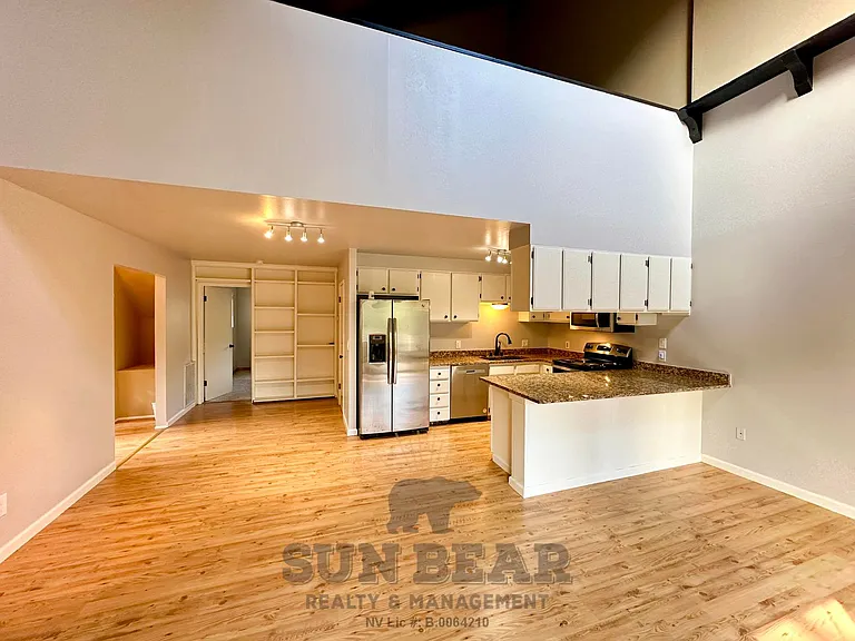 1300 Arosa Ct — Photo 3