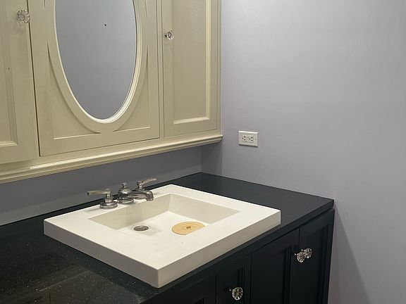 5th image of 23 E 10th St APT 315