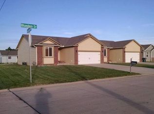 3 Bluestem Dr, South Hutchinson, KS 67505