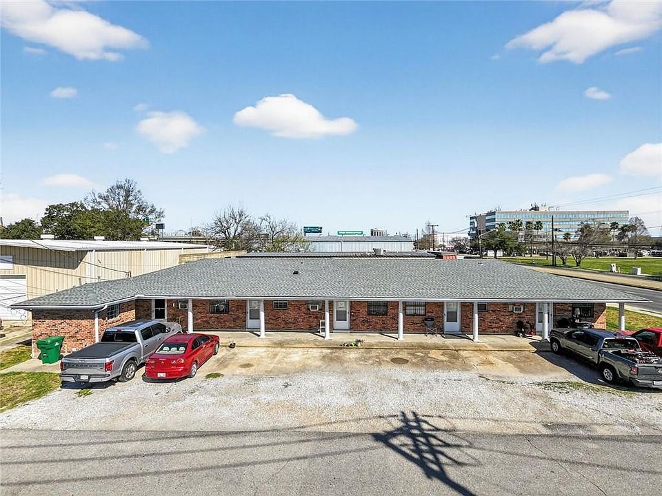 1st image of 2029 Whitney Ave