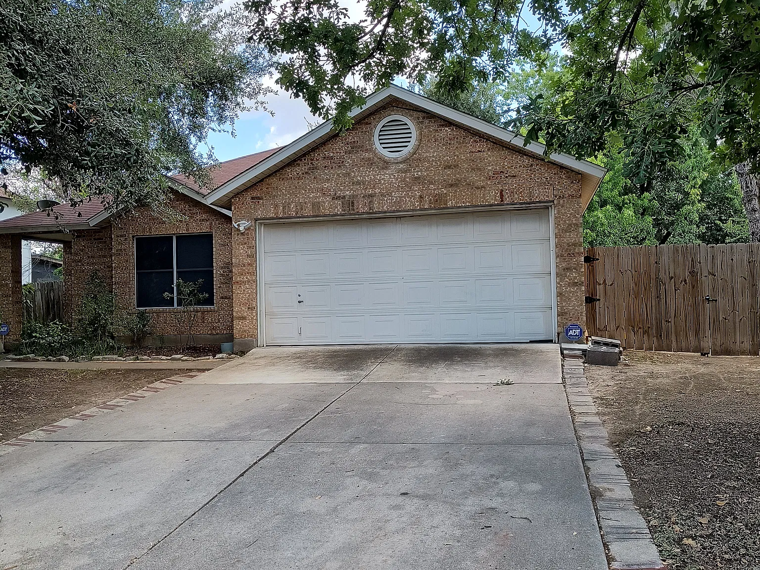 3 bed, 1522 sqft, $1,950 — Photo 1