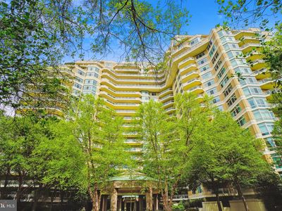 5600 Wisconsin Ave APT 1302, Chevy Chase, MD, 20815