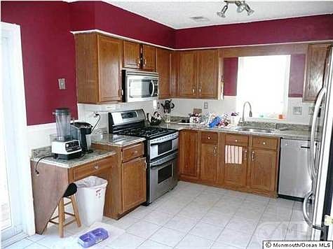 2nd image of 1947 White Knoll Dr