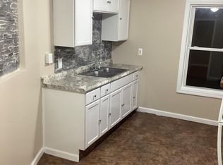 22 Pequot St, Indian Orchard, MA 01151