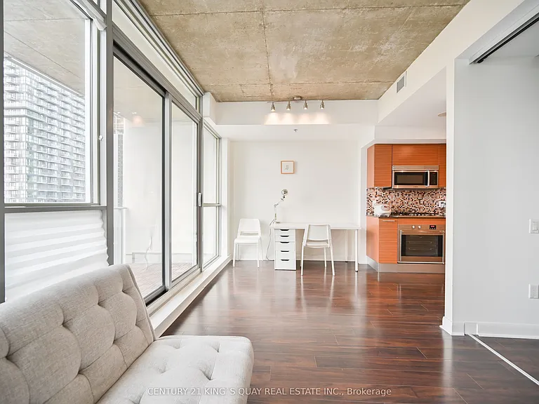 375 King St W #2908 — Photo 7