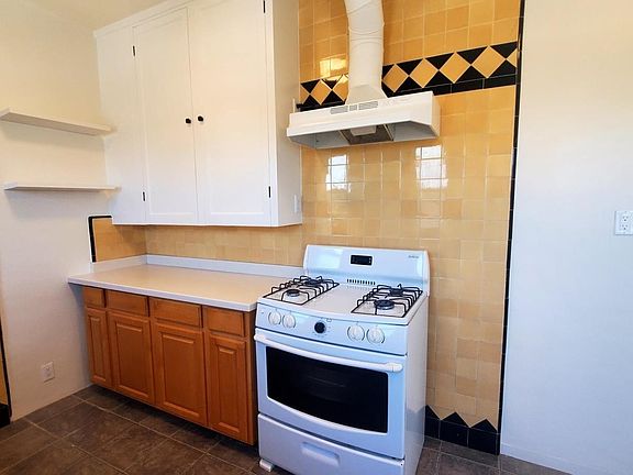 2nd image of 1216 S Harvard Blvd #1216.5