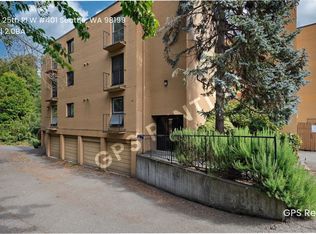 3710 25th Pl W APT 401, Seattle, WA 98199