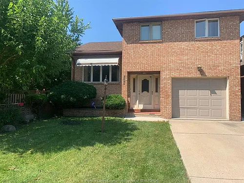 2383 Parkwood Ave Photo 1