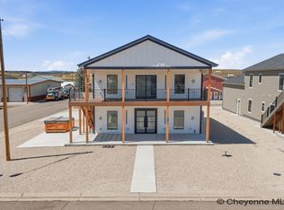 118 S Lincoln Ave, Glendo, WY 82213