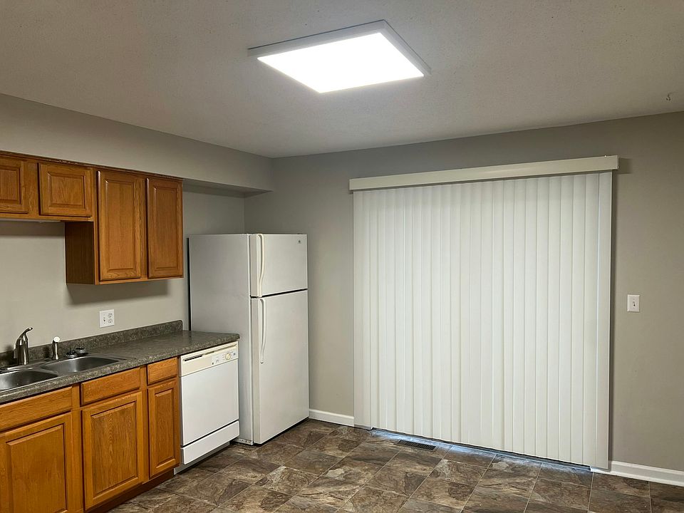 1st image of 96 Mesa Rd #D