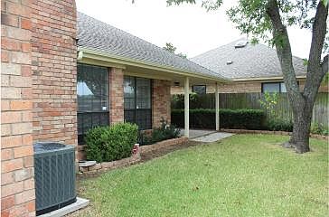 3rd image of 4848 Courtside Dr