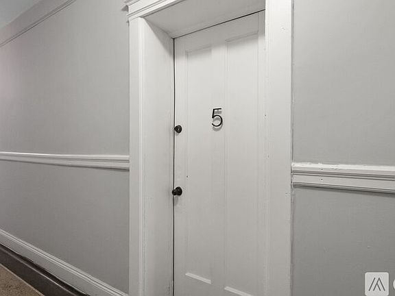 5th image of 675 W Willis St APT 15