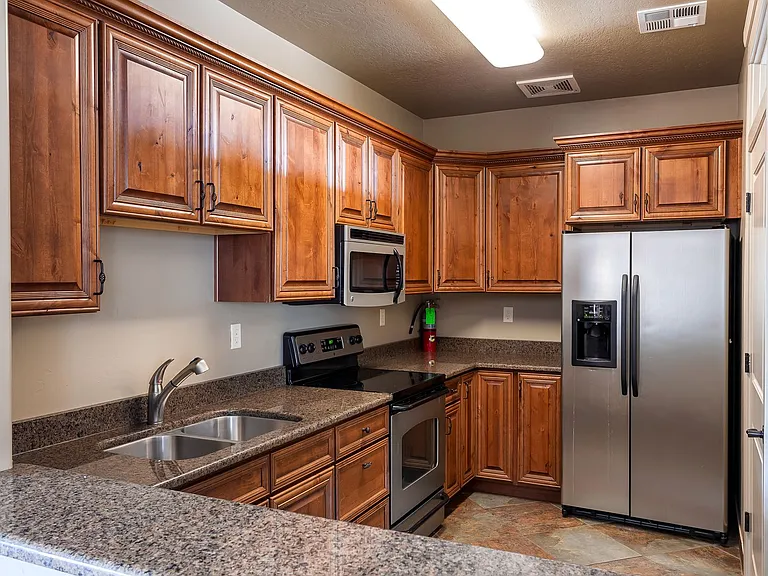 1000 E Bluff View Dr #67 — Photo 10