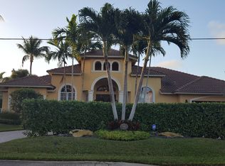 908 Gardenia Dr, Delray Beach, FL 33483