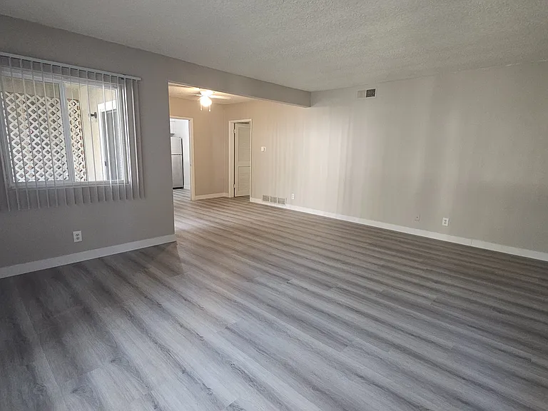 826 N Barranca Ave — Photo 7
