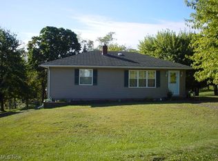 45 Parkway Estates Dr, New Cumberland, WV 26047