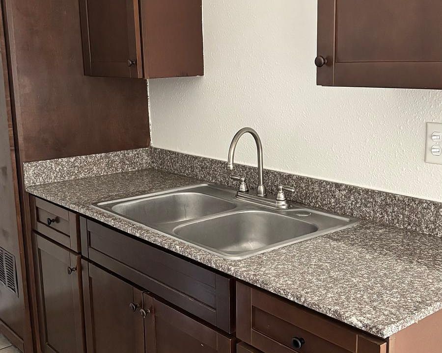 2nd image of 398 Wier Rd APT 4
