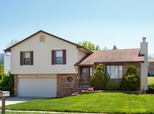 1025 Apricot Dr, Saint Charles, MO 63301