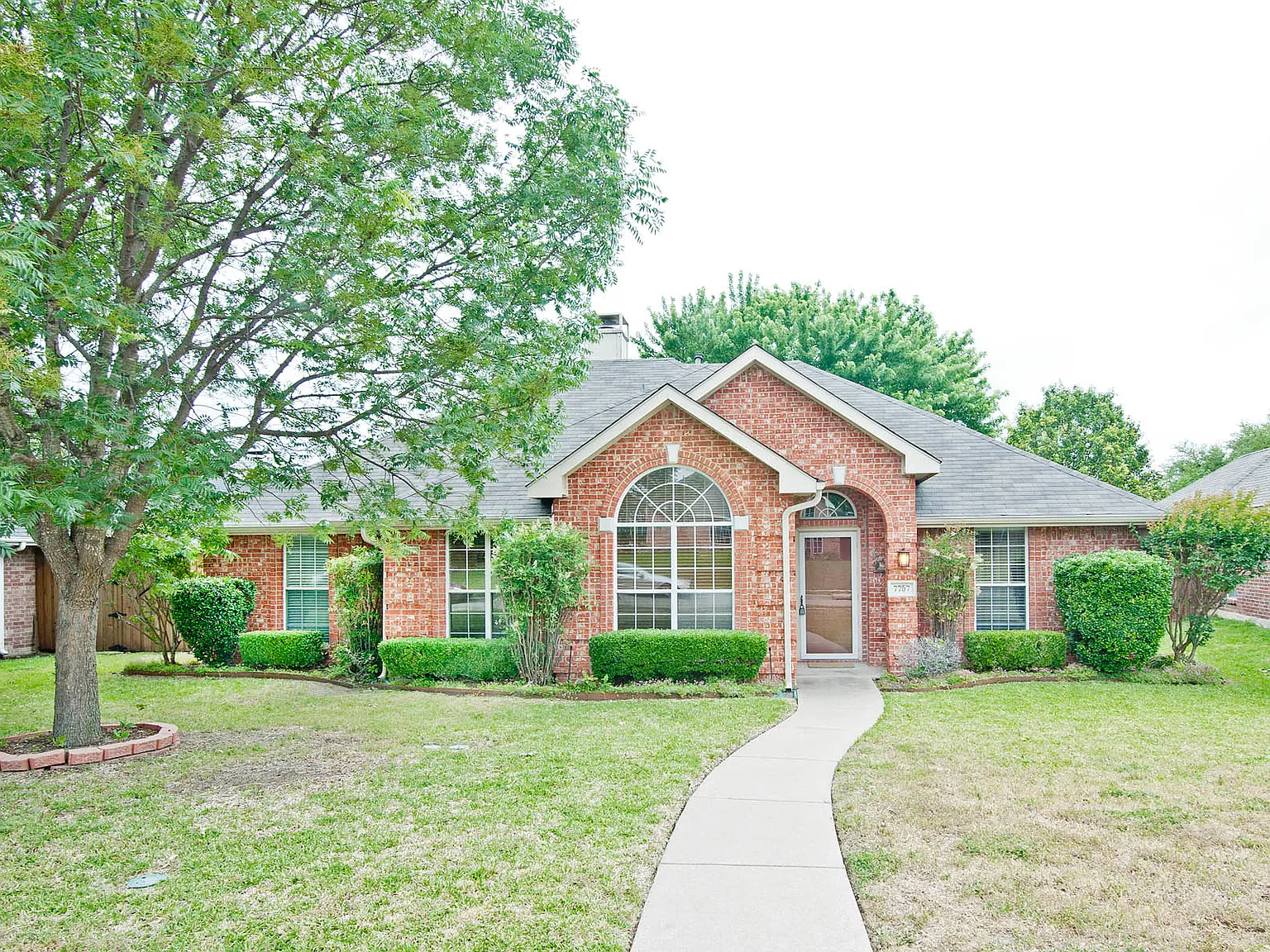 3 bed, 1545 sqft, $2,300 — Photo 1