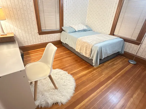 49 Moreland St #2, Somerville, MA 02145