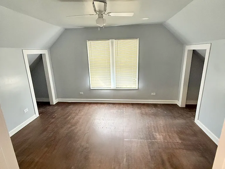 14305 Irving Ave #2 — Photo 8