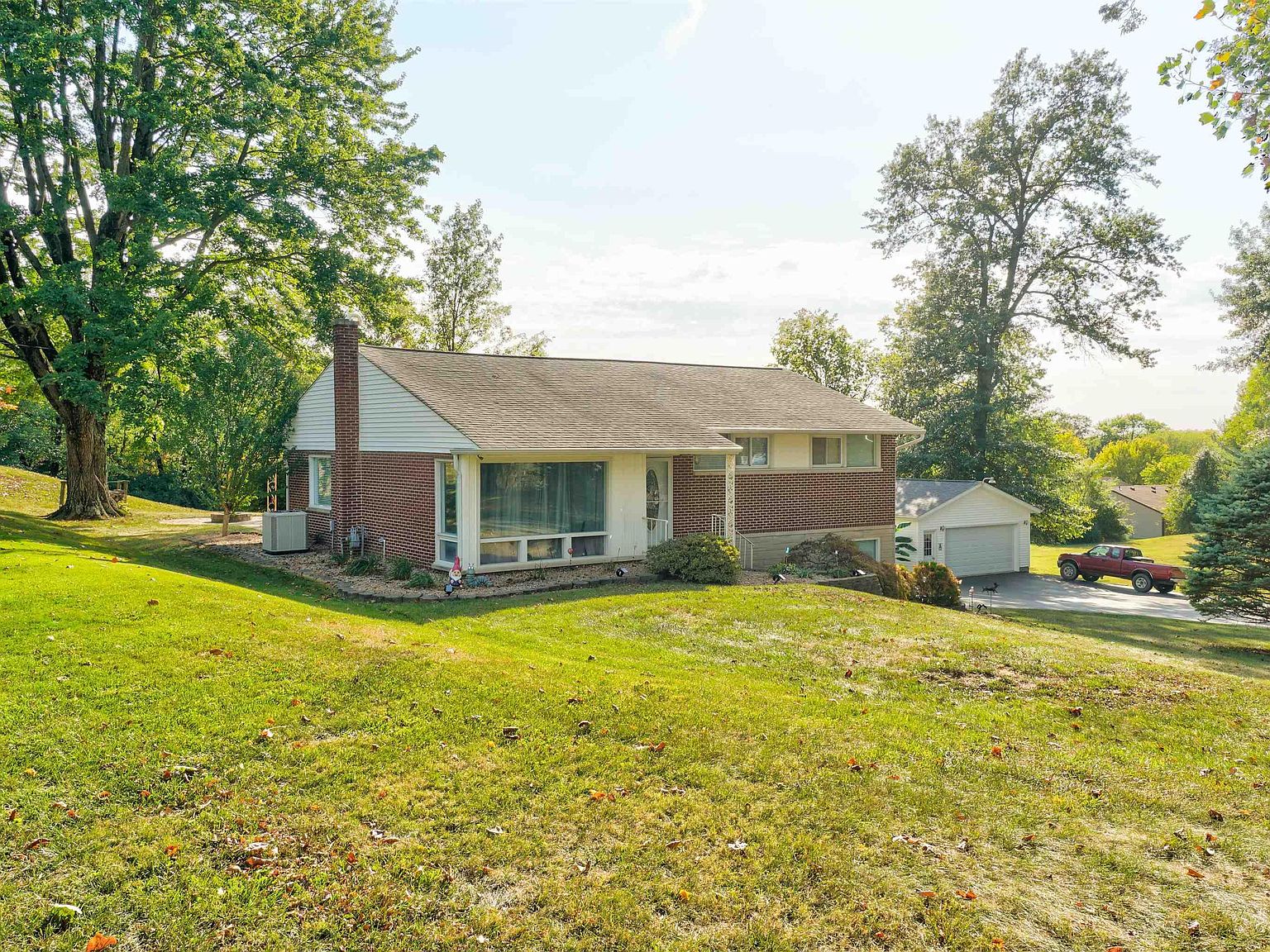 504 SE 3rd St, Loogootee, IN 47553 MLS 202337053 Zillow