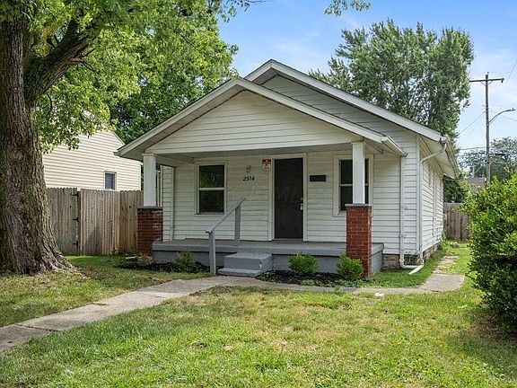 2nd image of 2514 Azelda St