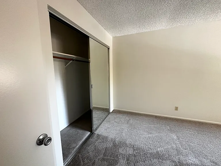 746 Stuart Ln — Photo 8