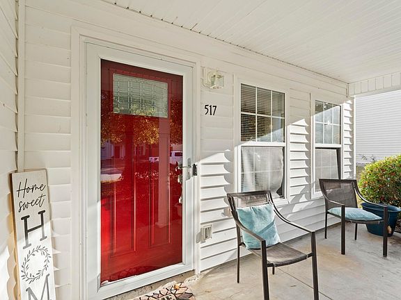 3rd image of 517 Silver Spoon Ln