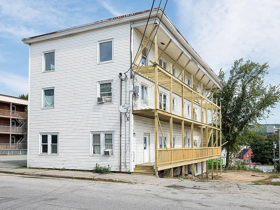 318 Waldo St #2B