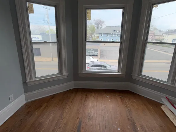 1507 N Salina St #3, Syracuse, NY 13208