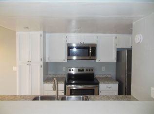 807 W Tiffany Dr APT 3, Mangonia Park, FL 33407