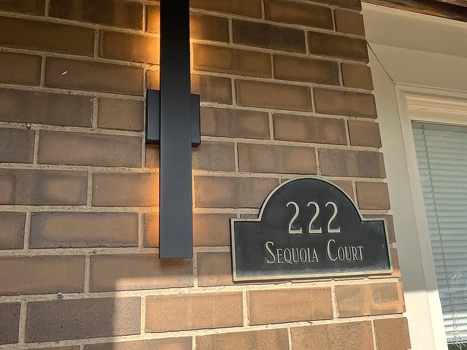 222 Sequoia Ct