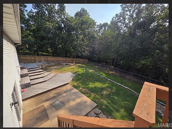 4th image of 107 Prospect St