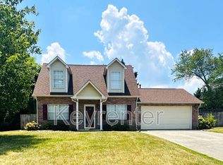 2207 Crestpark Rd, Knoxville, TN 37912