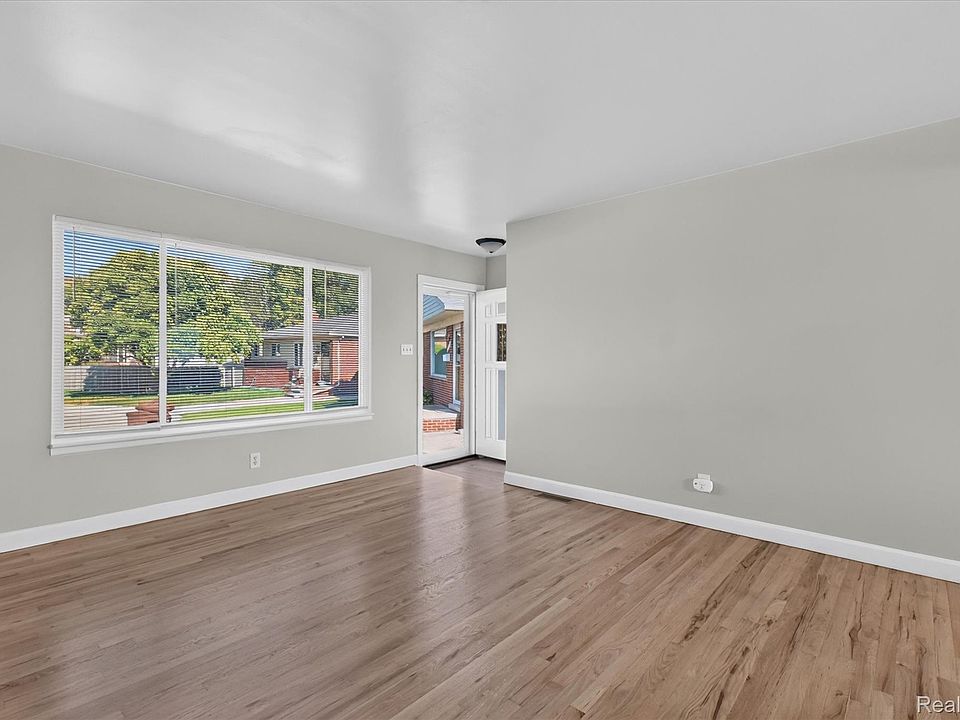 215 Edcliff Ct, photo 4