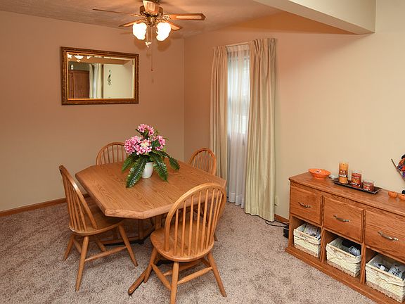 5th image of 8811 S Glenview Dr