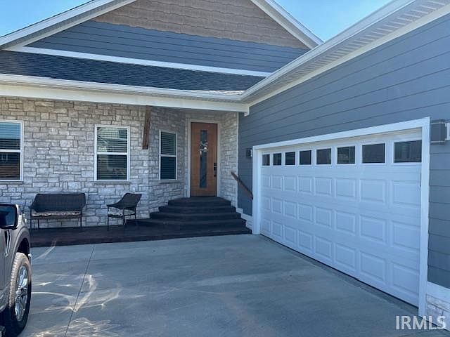 1st image of 810 Spyglass Hill Dr