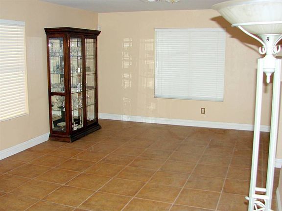 3rd image of 9656 Boylagh Ave