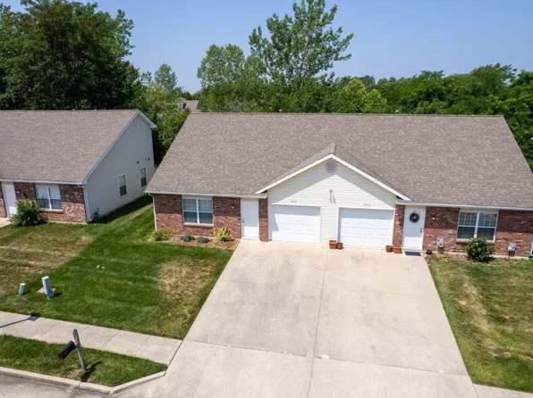 1611 Fox Run Dr, Columbia, MO 65202