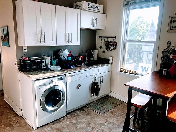 3rd image of 3401 N Damen Ave APT 3F