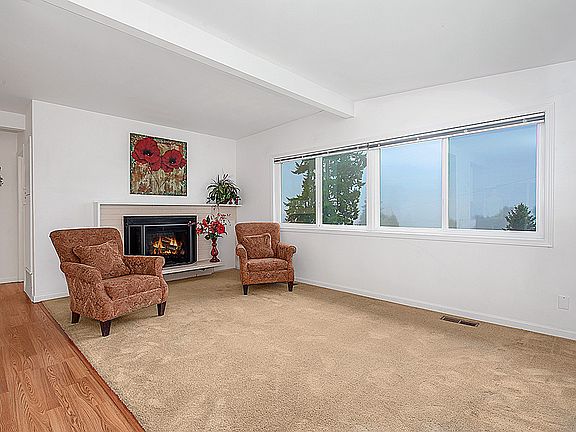 5th image of 16025 Lake Hills Blvd