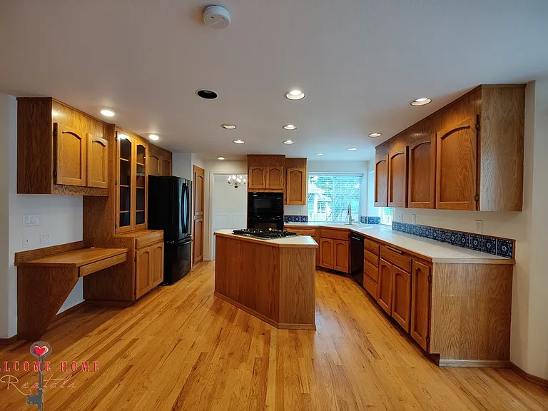 319 Marietta Pl — Photo 10