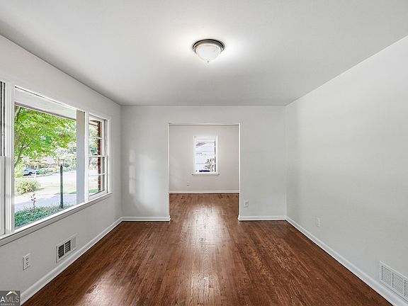 3rd image of 3673 Canadian Way