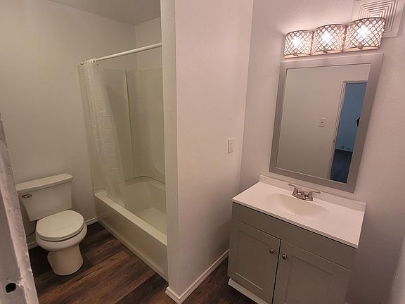 4th image of 1110 8th St #A