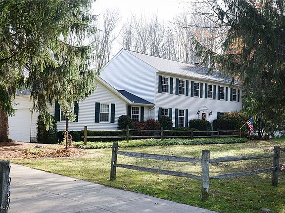 2nd image of 7969 Winterberry Dr