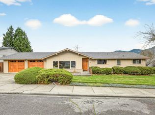 704 NW Sandy Dr, Grants Pass, OR
